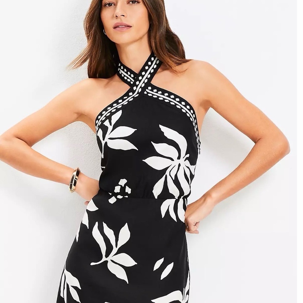 👗Host Pick👗 LOFT Crossover Halter Neck Mini Dress - Picture 2 of 6